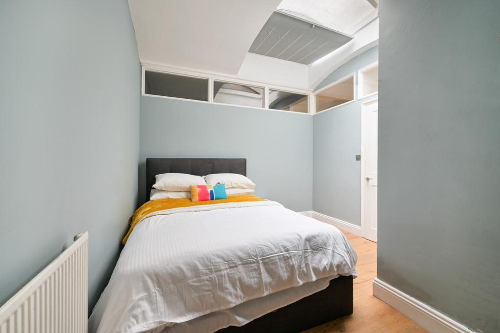 Cozy Hideaway In South Ken! Apartment ลอนดอน ภายนอก รูปภาพ