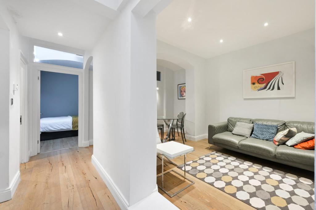 Cozy Hideaway In South Ken! Apartment ลอนดอน ภายนอก รูปภาพ