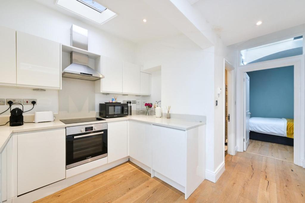 Cozy Hideaway In South Ken! Apartment ลอนดอน ภายนอก รูปภาพ